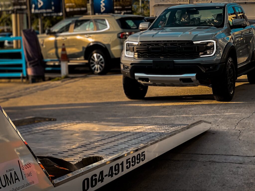 รถสไลด์กรุงเทพ LUMA ขนย้าย Ford Ranger Raptor